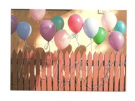 Pocztówka - Kolorowe baloniki na płocie / balony
