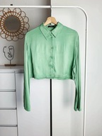 Zielona satynowa krótka koszula Bershka wiskoza bluzka z szerokimi rękawami