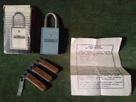 Stara magiczna kłódka - system otwierania bez klucza / super stan