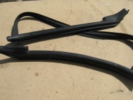 Saab 9-3 YS3D Cabrio Uszczelka dachu przód 5184411