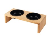 Drewniana podstawka z ceramicznymi miskami dla psa / kota