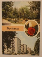 BYCHAWA. Rynek - pomnik ku czci Bojowników o Wolność i Demokrację. Osiedle