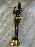 Duża postać Flecistki , piękna .