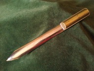 Stary masywny mosiężny nóż do listów