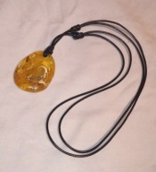 Naszyjnik z bursztynem żółoto - mlecznym