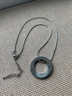 kolor srebrny łańcuszek naszyjnik z przewieszką kółko