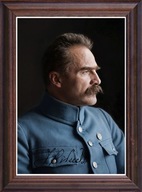 Obraz Józef Pilsudski portret z podpisem w drewnianej ramie ze szkłem