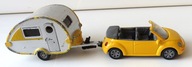 MODEL-RESORAK-VOLKSWAGEN BEETLE CABRIO Z PRZYCZEPĄ KEMPINGOWĄ-SIKU