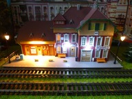 Dworzec Kolejowy NEUENFELD z Oświetleniem LED w skali H0