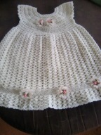 sukieneczka na szydelku dla dziecka