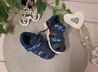 George śliczne sandałki r.23