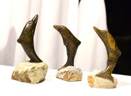 Delfin rzeźba figurka z kamienia