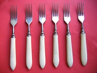 Kultowe WIDELCE i NOŻE Biały BAKELIT jak KOŚĆ SŁONIOWA : 3 WIDELCE i 3 NOŻE