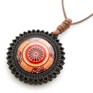 Naszyjnik wisiorek drewno mandala amulet boho folk