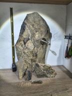 Piękny połyskliwy magnetyczny kamień + 4 szt odłamków 24,6 kg