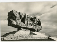 MAJDANEK - POMNIK WALKI I MĘCZEŃSTWA NA TERENIE NIEMIECKIEGO OBOZU ZAGŁADY