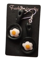 KOLCZYKI Z MODELINY FIMO JAJKA SADZONE NA PATELNI