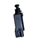 Włącznik świateł STOP Hella 6DF 003 263-081