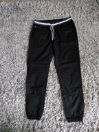 CROPP czarne materiałowe spodnie jogger 32/M jak nowe
