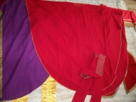 Dwa ornaty, birety ministranckie, kołnierzyki, potężny obrus, stuły ect...