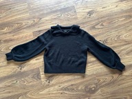 Czarny sweter z kołnierzykiem