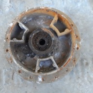 Tylni bemben piasta WSK 175