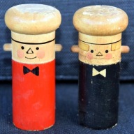 2 SOLNICZKI PIEPRZNICZKI Z PRL-u