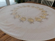 OBRUS JASKRY POLNE WYKOŃCZONY SZLAKIEM KOŁO 140 cm