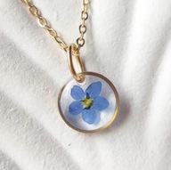 Mały naszyjnik z niezapominajką, biżuteria pozłacana, prezent dla córki