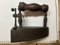 stare żelazko na duszę XIX w. brak duszy, bardzo ładne, powinno być sprawne