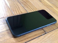 Iphone 11 czarny 64 GB + akcesoria JAK NOWY !!!