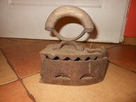 STARE ŻELAZKO NA WĘGIEL