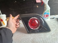 LAMPA LEWA TYLNA W KLAPIE MAZDA 3 I HATCHBACK