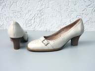 Komfortowe czółenka **BUGATTI** rozmiar 39