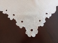 SERWETA LNIANA - HAFTOWANA 112 / 70 cm.