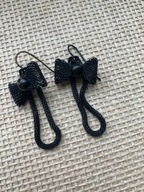 czarne długie kolczyki kokardka Promod