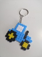 Brelok z koralików HAMA handmade traktor ciągnik