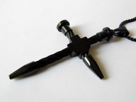 MEGA WIELKI NASZYJNIK KRZYZ GWOZDZIE ,STAL 316L BLACK