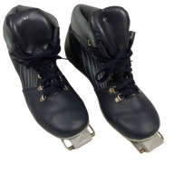 BUTY DO NART BIEGOWYCH R.40__MONTJOLA
