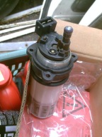 Volkswagen Golf II 2 pompa paliwa elektryczna do benzyny wtrysk wielopunkt