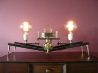 Niespotykan lampa industrialna.