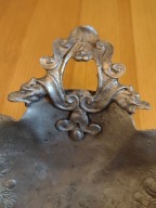 Patera, misa cynowa 92 % cyny z głowami wilków Niemcy XIX w.