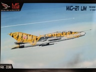 MS Model 036 samolot Mig-21 UM