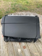 Lynk & Co 01 schowek pasażera 8889670915