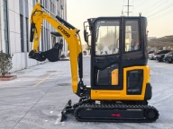 Gąsienicowa koparka GT2000 2000kg Ruchome ramie Yanmar