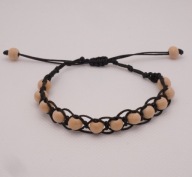 Sznurkowa bransoletka handmade z drewnianych koralików