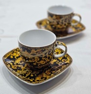 Zestaw 2 porcelanowych filiżanek podarowanych przez P. Zofię Sawicką.