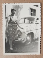 PRL kobieta samochód (1644d)
