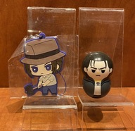 [7-18] Zestaw Eren, Atak Tytanów, brelok i figurka wańka wstańka