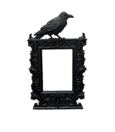Gotycka rama Raven – czarna, ozdobna dekoracja ołtarza
